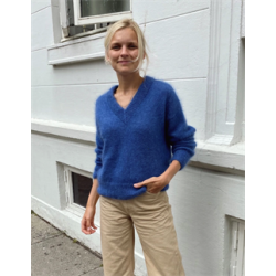 STOCKHOLM SWEATER V-NECK